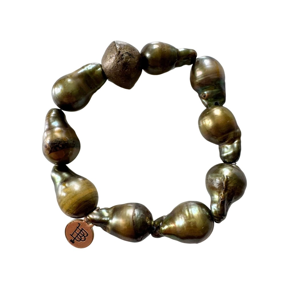 Bourbon & Boweties Green Baroque Pearl Stretch Bracelet Peacock Pearls Boho